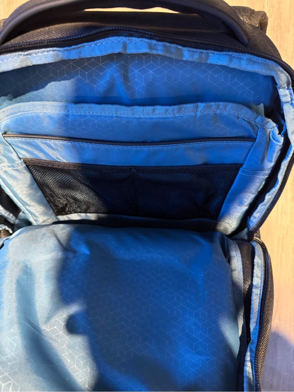 Thule Accent Backpack - 23L - Picture 2 of 5